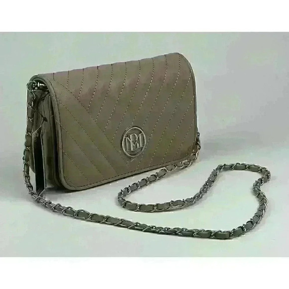 NEW! Badgley Mischka Women’s Studio Quilted Crossbody w/ Round Logo Bag NWT $69 - Picture 1 of 6